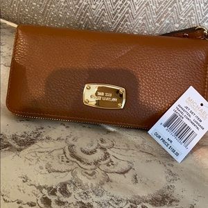 Michael kors camel color leather wallet